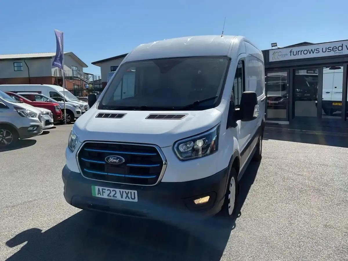 Usado Ford Transit Trend 135 kW (184 CV) 2022 Blanco Van