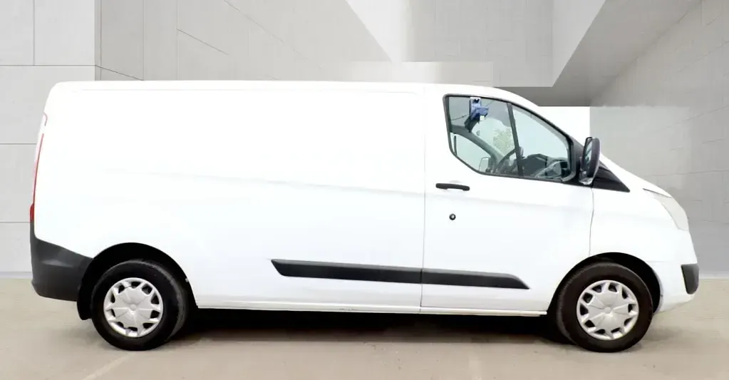 Used Ford Transit Custom Trend 130 HP (95 kW) 2017 White Van