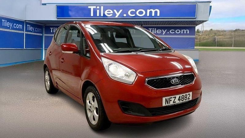 Used Kia Venga 123 HP (90 kW) 2013 Red Hatchback