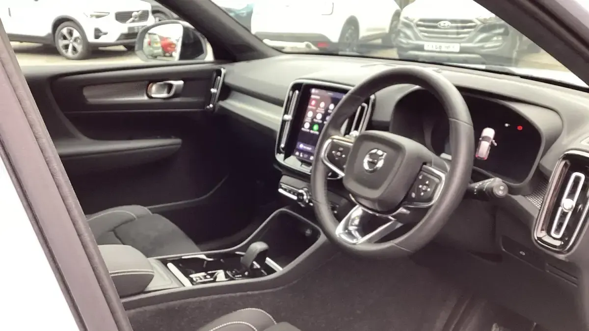 Used Volvo XC40 Plus 2024 Blue SUV
