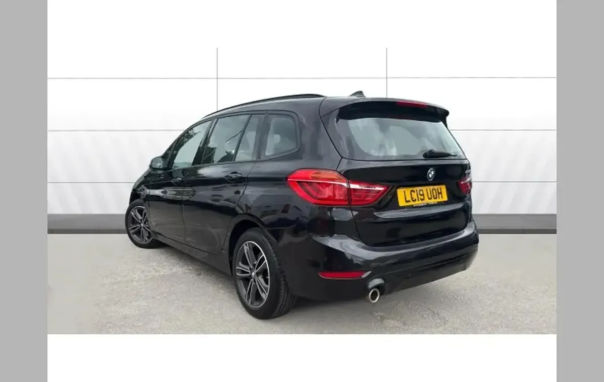 Used BMW 218 Sport Line 138 HP (101 kW) 2019 Black Estate