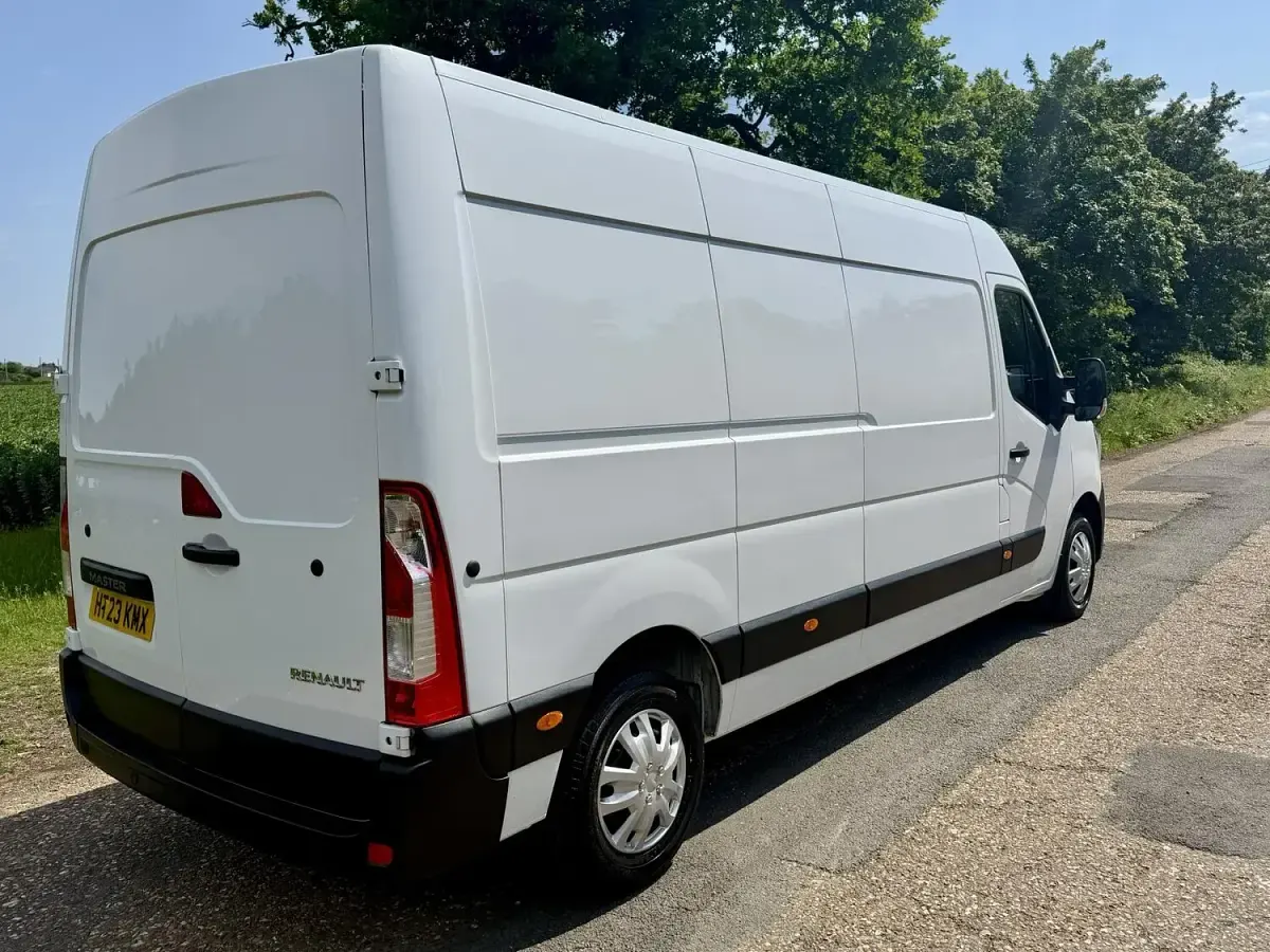 Used Renault Master Business 2023 White MPV