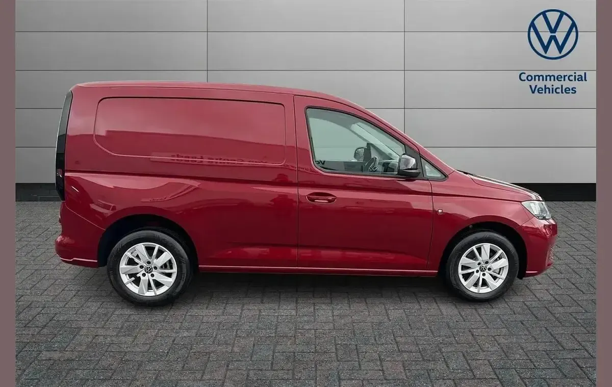 Used VW Caddy Pro 122 HP (89 kW) 2025 Red MPV