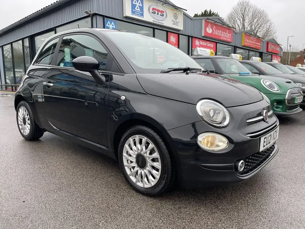 Usado Fiat 500 Lounge 70 HP (51 kW) 2021 Preto Citadino