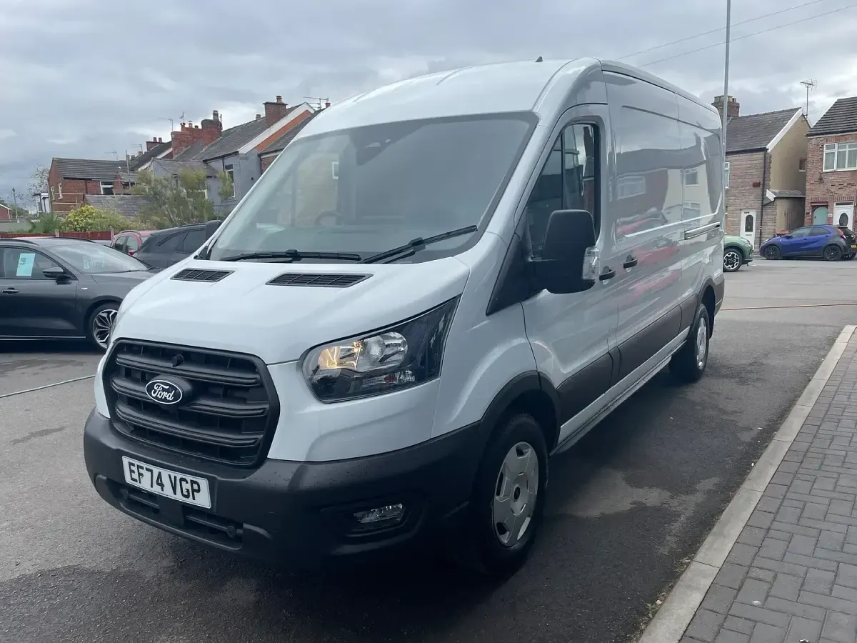 Used Ford Transit Trend 165 HP (121 kW) 2025 White Van