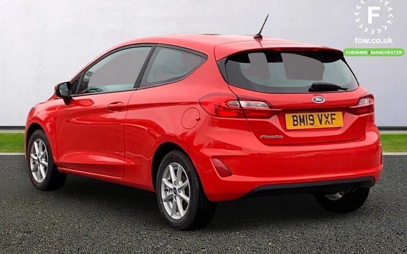 Used Ford Fiesta Zetec 86 HP (63 kW) 2019 Red Hatchback