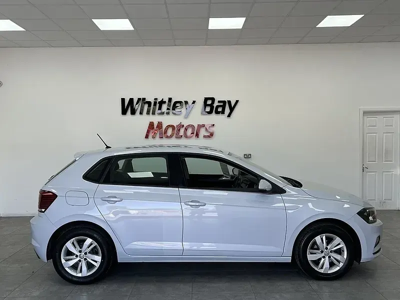 Used VW Polo SE 65 HP (47 kW) 2018 Silver Hatchback