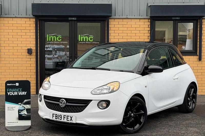 Used Vauxhall Adam 70 HP (51 kW) 2019 White Hatchback