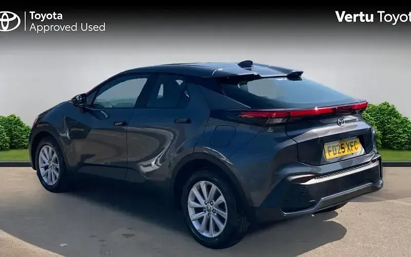 Used Toyota C-HR 140 HP (102 kW) 2025 Grey SUV