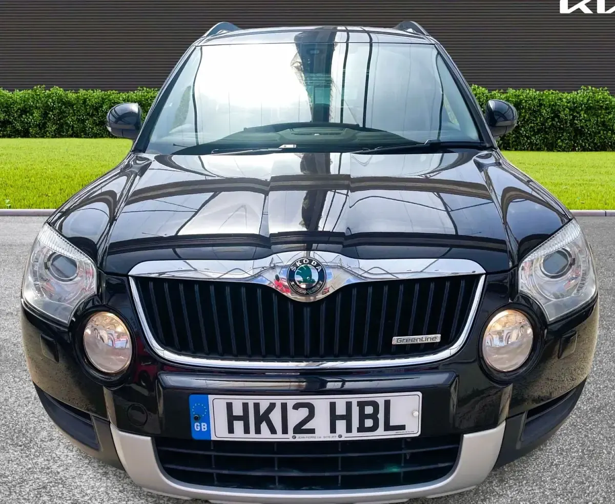 Used Skoda Yeti GreenLine 105 HP (77 kW) 2012 Black SUV