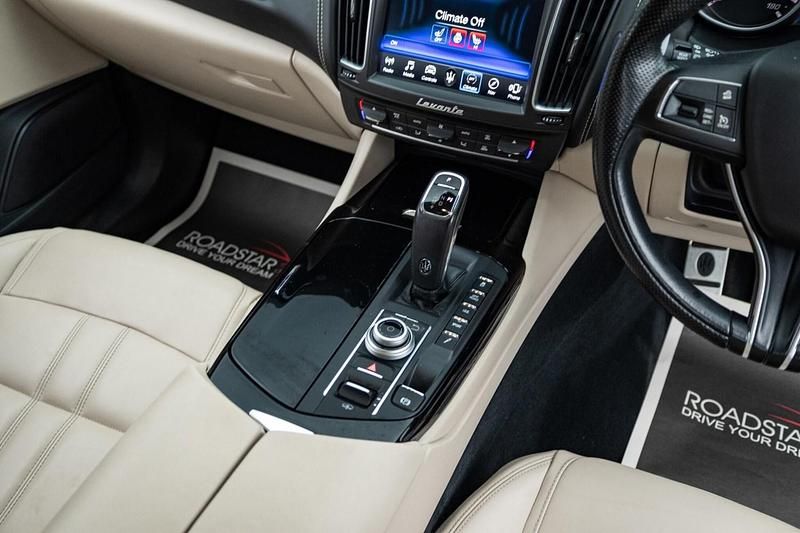 Used Maserati Levante 350 HP (257 kW) 2018 Blue SUV