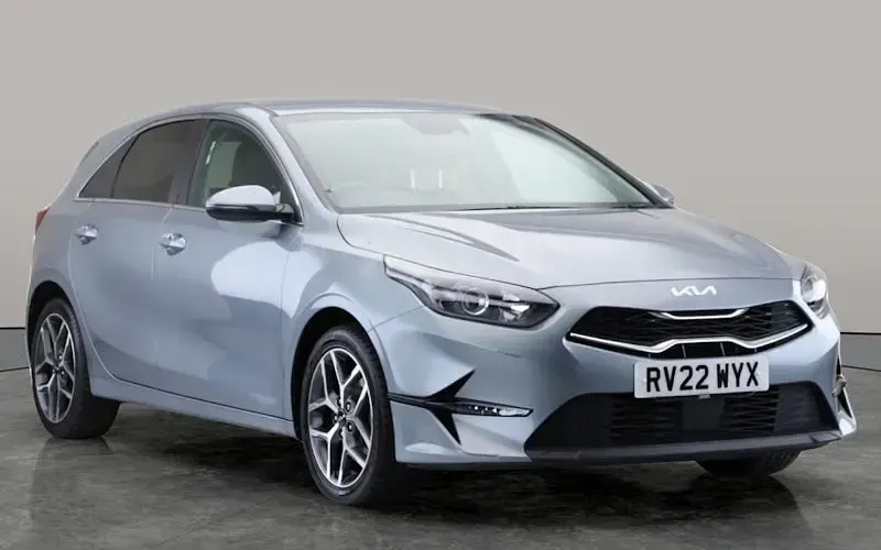 Usado Kia Ceed 160 CV (117 kW) 2021 Plateado Utilitario