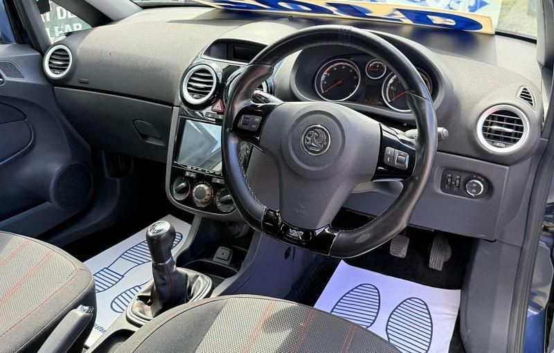 Image 2/4