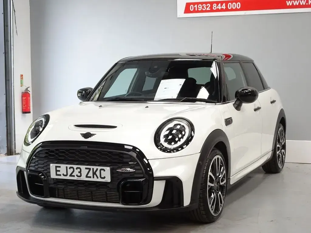 Used Mini Cooper S Hatch 2023 White Hatchback