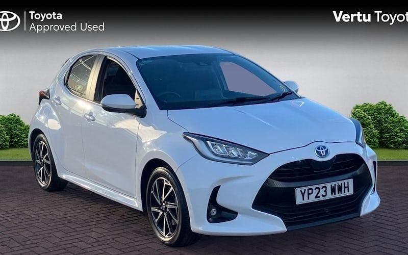 Used Toyota Yaris Hybrid Design 116 HP (85 kW) 2026 Hatchback