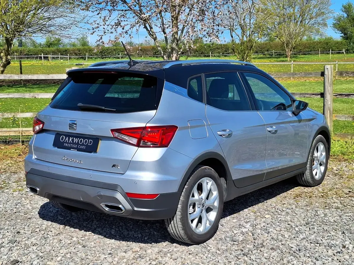 Used Seat Arona FR 110 HP (80 kW) 2023 Silver SUV