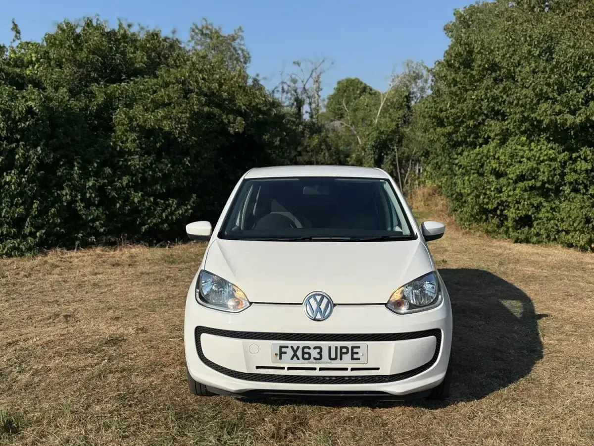 Used VW up! move up! 60 HP (44 kW) 2013 White Hatchback