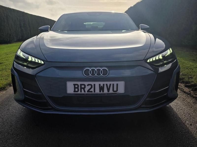 Used Audi e-tron GT quattro Comfort 389 kW (530 HP) 2021 Grey Sedan