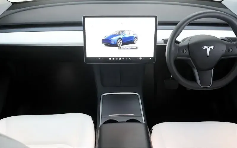 Used Tesla Model Y Long Range AWD 378 kW (514 HP) 2022 Blue SUV