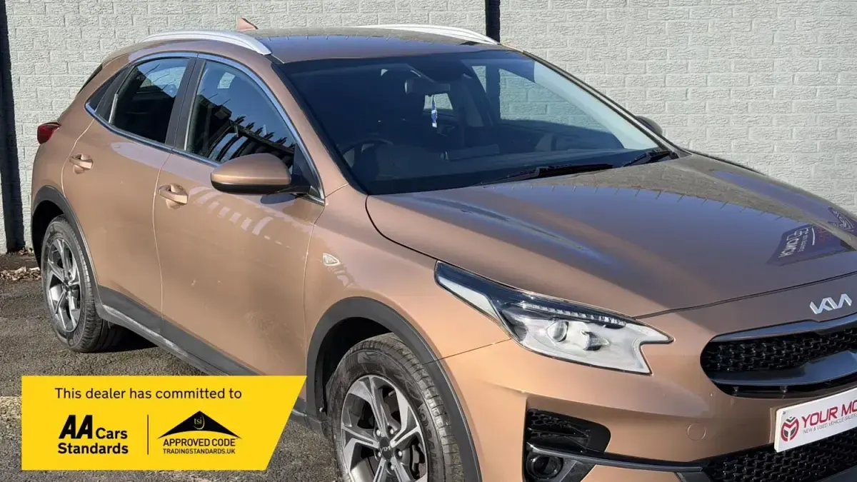 Usado Kia XCeed 118 HP (86 kW) 2022 Castanho SUV