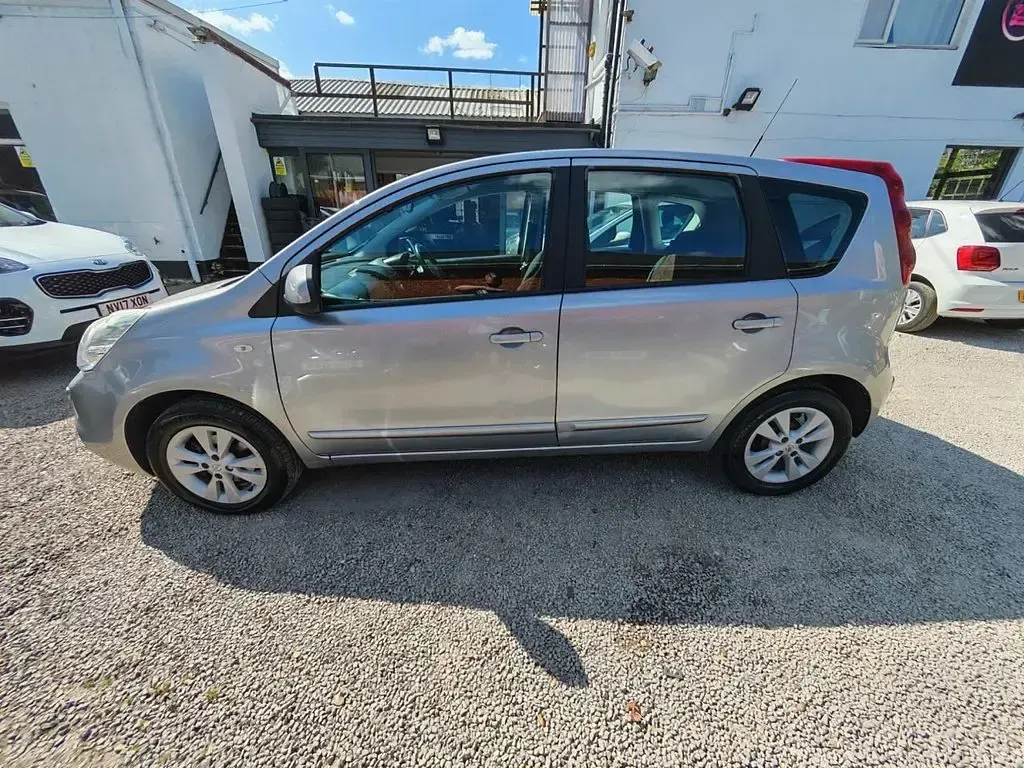 Used Nissan Note Acenta 88 HP (64 kW) 2009 Silver Hatchback