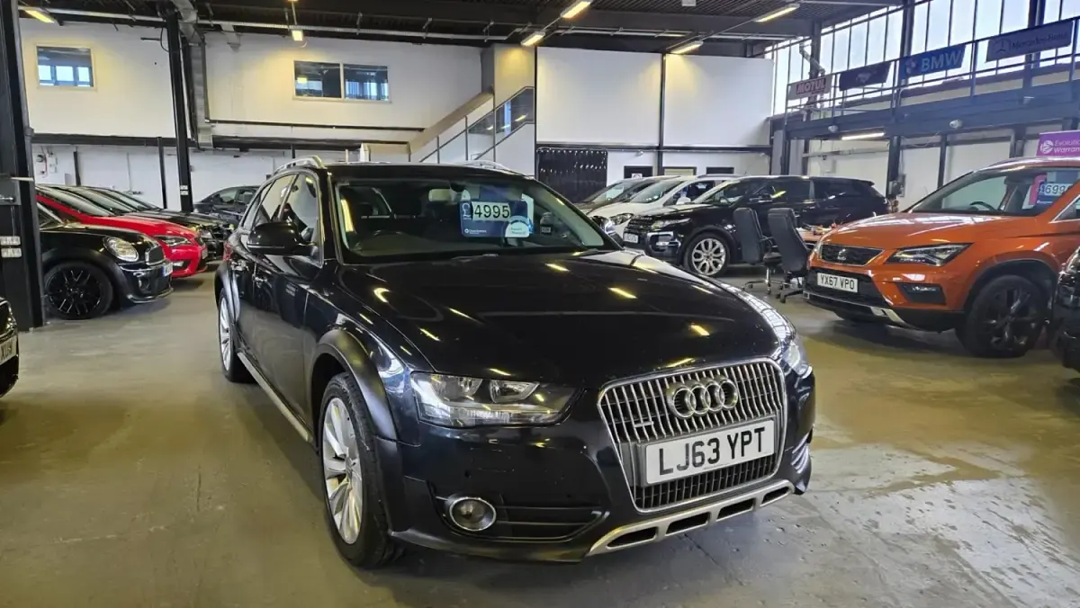 Begagnad Audi A4 Allroad 177 HK (130 kW) 2013 Svart Kombi