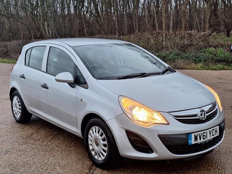 Silver Used 2011 Vauxhall Corsa S Hatchback | £2,500 (Good price) - Image 1/4