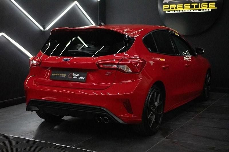 Used Ford Focus ST 190 HP (139 kW) 2021 Red Hatchback