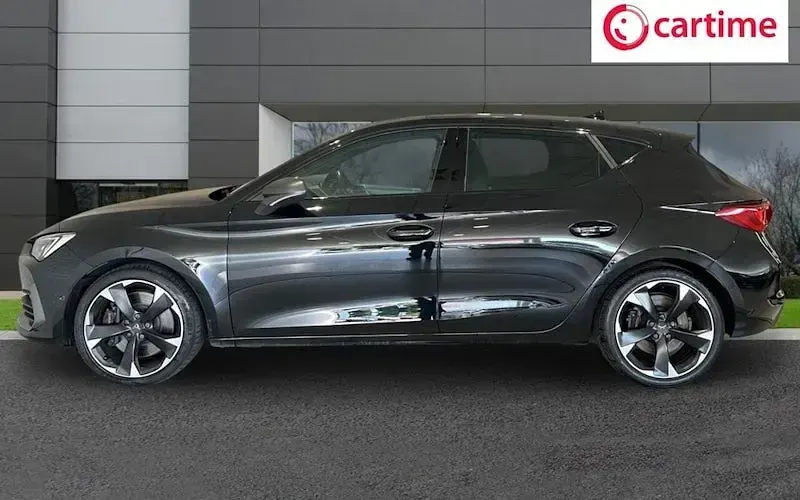 Used Cupra Leon VZ1 310 HP (228 kW) 2022 Black Hatchback