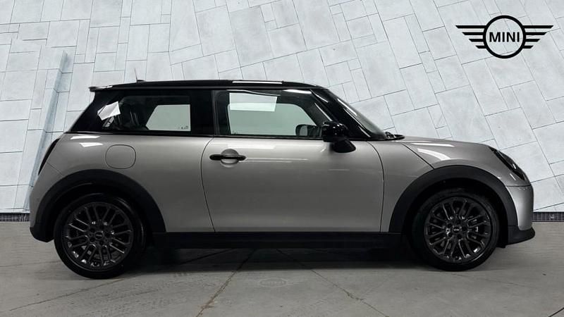 Usado Mini Cooper S Hatch 201 HP (147 kW) 2024 Prateado Citadino
