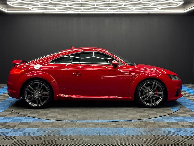 Używany Audi TT S-Line 230 KM (169 kW) 2015 Czerwony Coupe