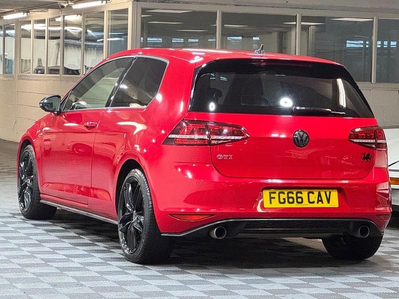 Używany VW Golf VII GTI 2016 Czerwony Hatchback