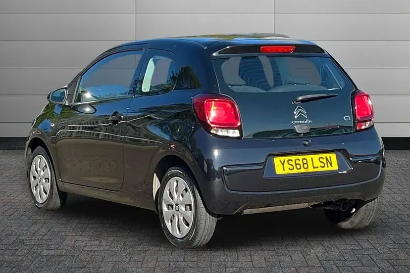 Used Citroën C1 Feel 72 HP (52 kW) 2019 Caldera black Hatchback