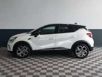Used Renault Captur Techno 91 HP (66 kW) 2023 White SUV