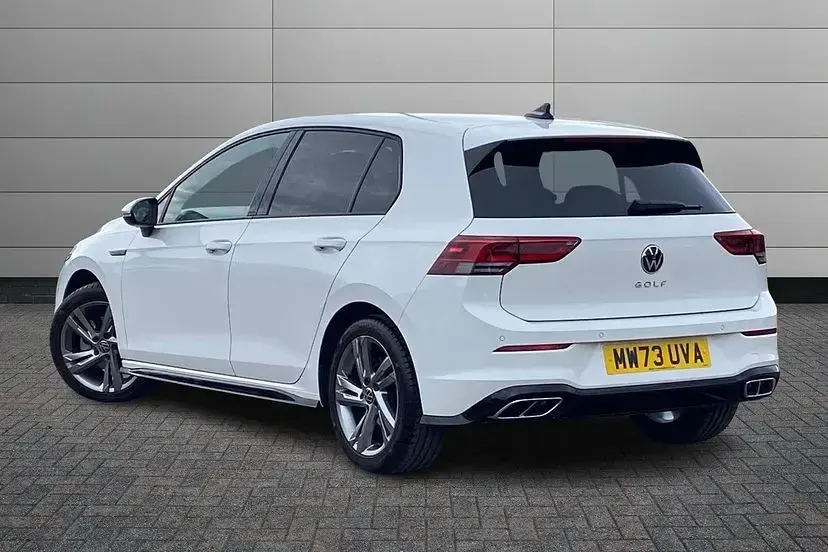 Used VW Golf VIII R-line 130 HP (95 kW) 2023 White Hatchback