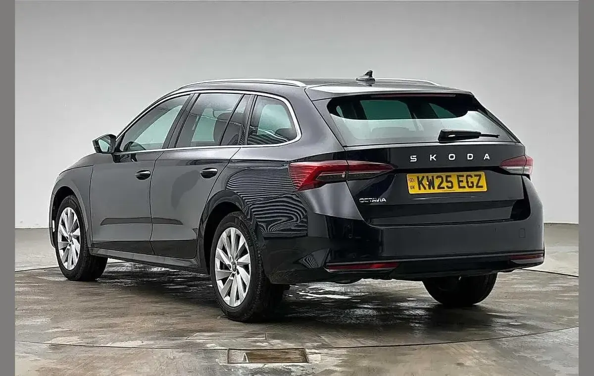 Used Skoda Octavia SE L 150 HP (110 kW) 2025 Black magic pearl effect Estate