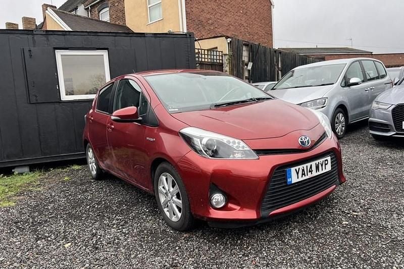 Used 2014 Toyota Yaris Hybrid | £7,990 (Expensive) - Image 1/1