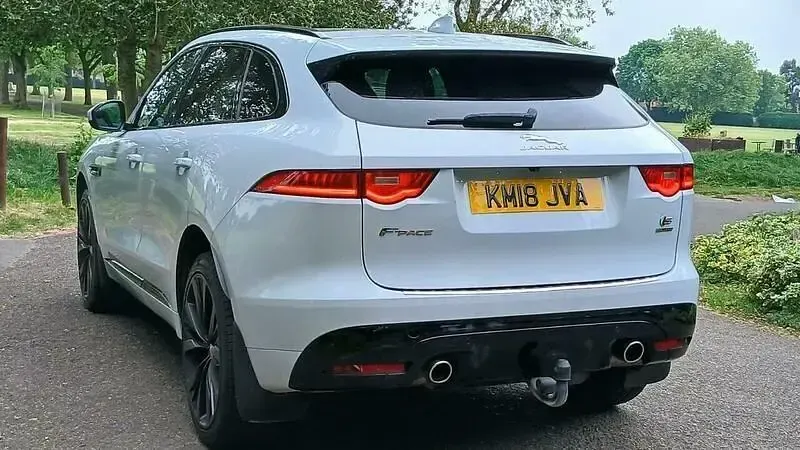 Second-hand Jaguar F-Pace S 300 CP (220 kW) 2018 Alb SUV