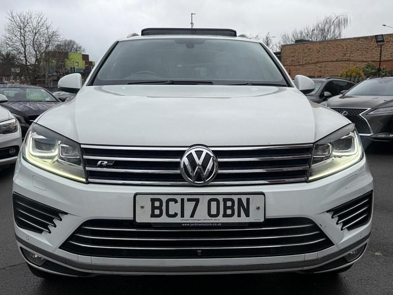 Used VW Touareg R-line Plus 262 HP (192 kW) 2017 White SUV