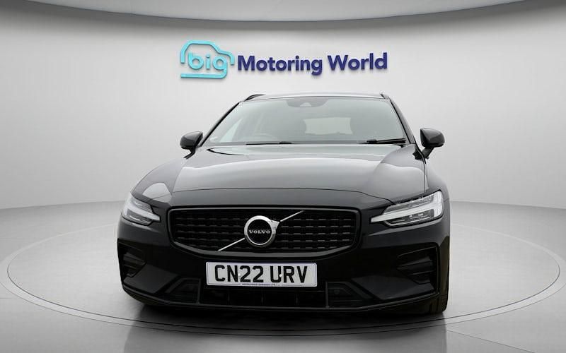 Used Volvo V60 R-Design 163 HP (119 kW) 2021 Estate