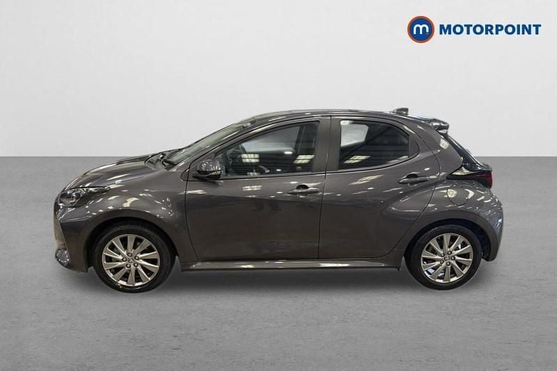 Second-hand Toyota Yaris Hybrid 2024 Gri Hatchback