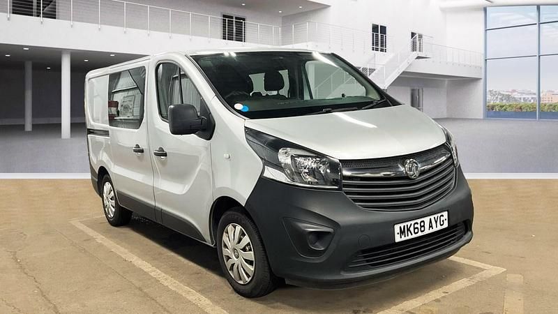 Used Vauxhall Vivaro 125 HP (91 kW) 2018 Silver MPV