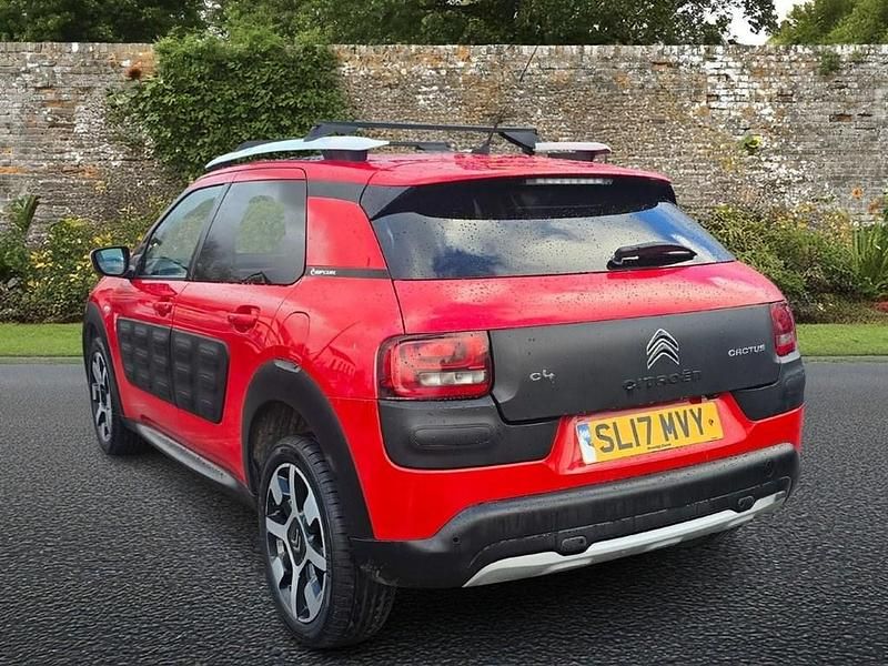 Used Citroën C4 Cactus Rip Curl 110 HP (80 kW) 2017 Red Hatchback