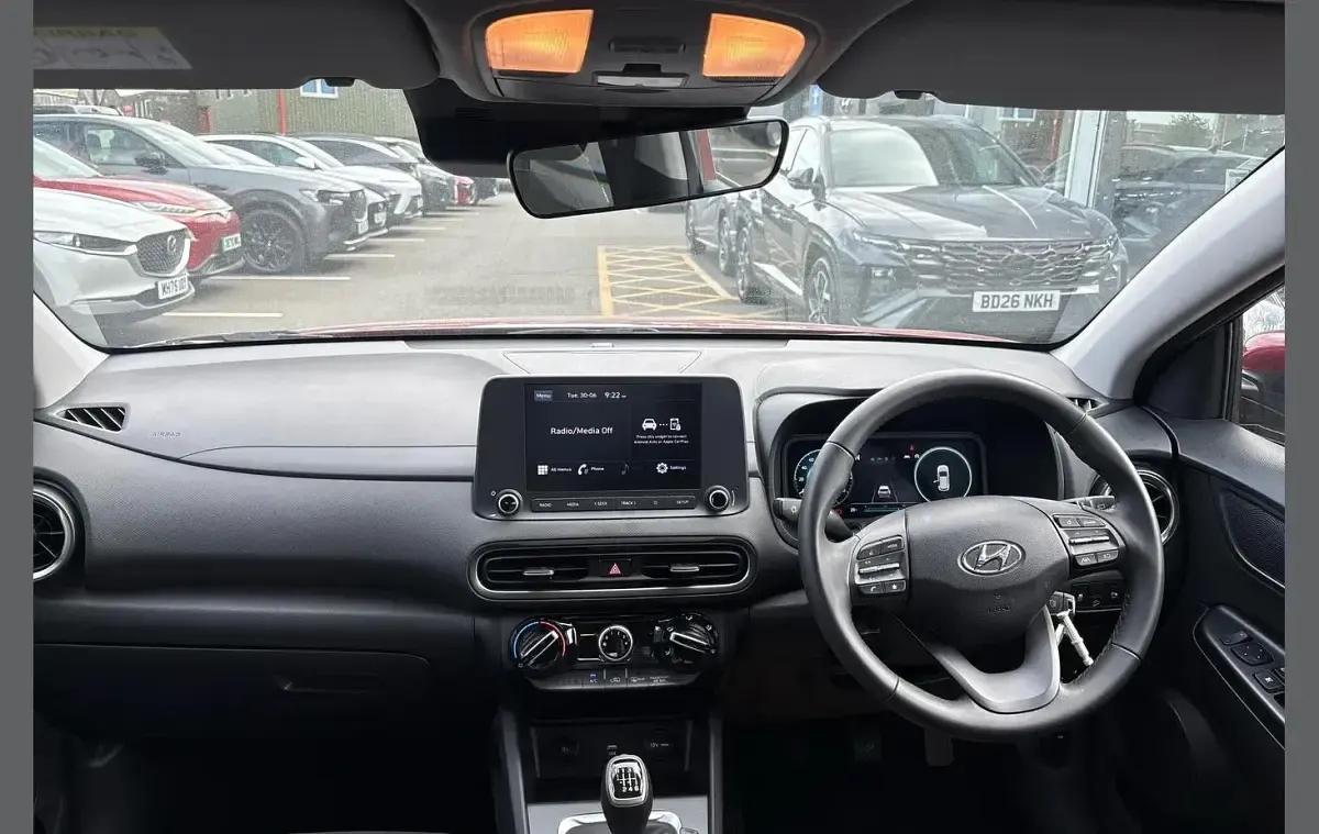 Used Hyundai Kona SE 117 HP (86 kW) 2023 Red SUV