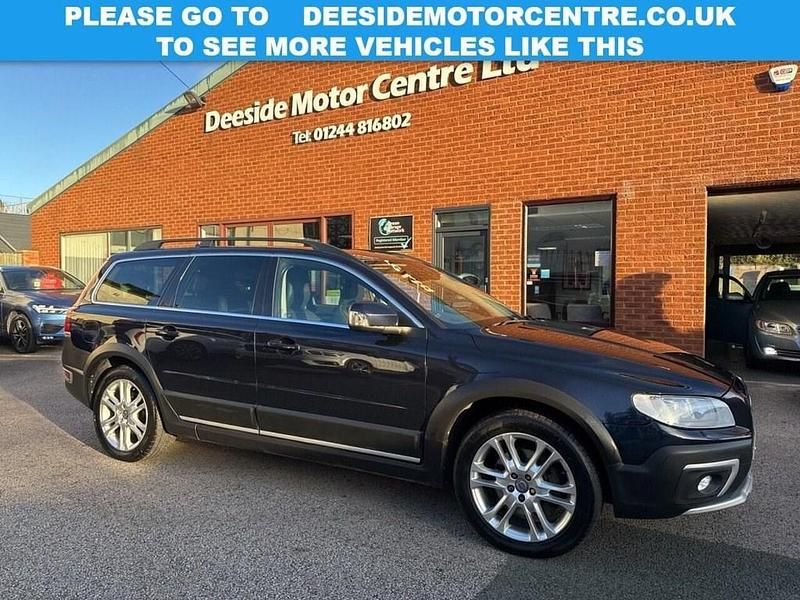 Blue Used 2016 Volvo XC70 SE Lux Estate | £11,498 (Fair price) - Image 1/3