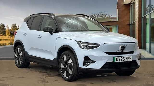 Used 2025 Volvo EX40 Plus SUV | £32,165 (Good price) - Image 1/4
