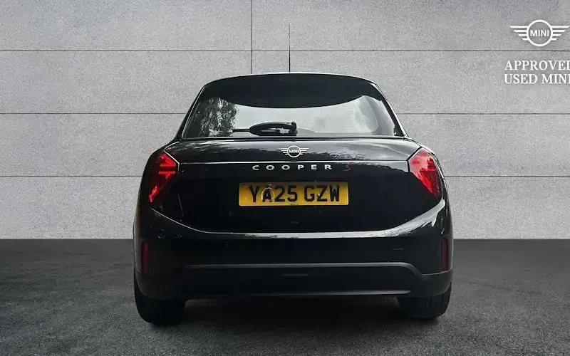 Used Mini Cooper Classic 150 kW (204 HP) 2026 Hatchback