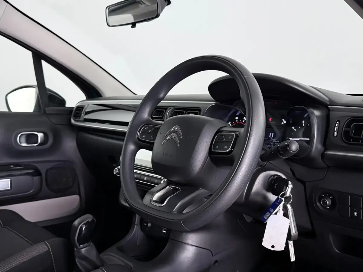 Used Citroën C3 PureTech 2022 Blue Hatchback