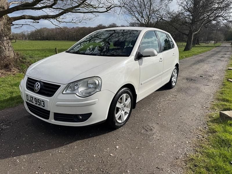 Used VW Polo Match 60 HP (44 kW) 2009 White Hatchback