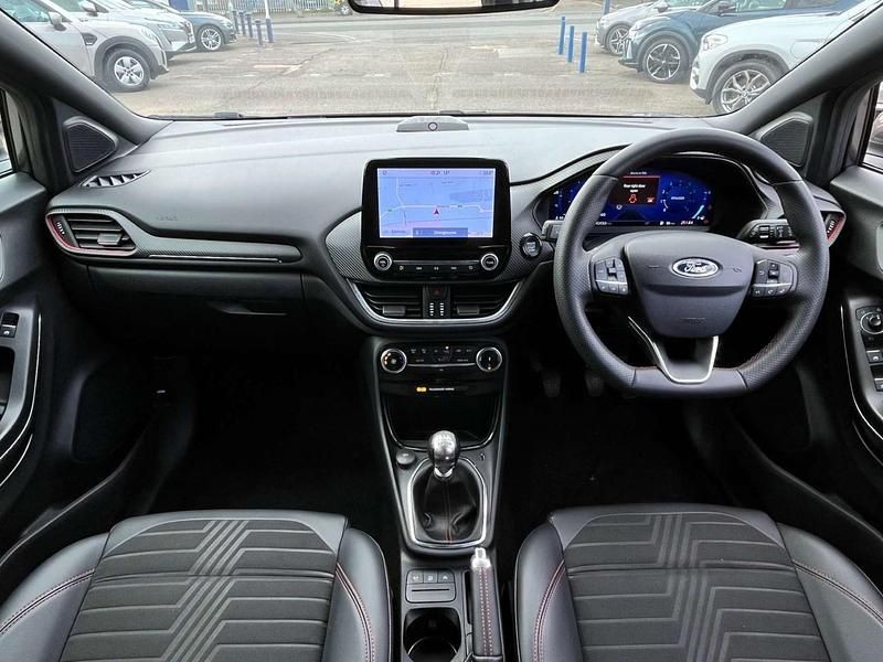 Second-hand Ford Puma ST-Line X 155 CP (114 kW) 2024 Gri SUV